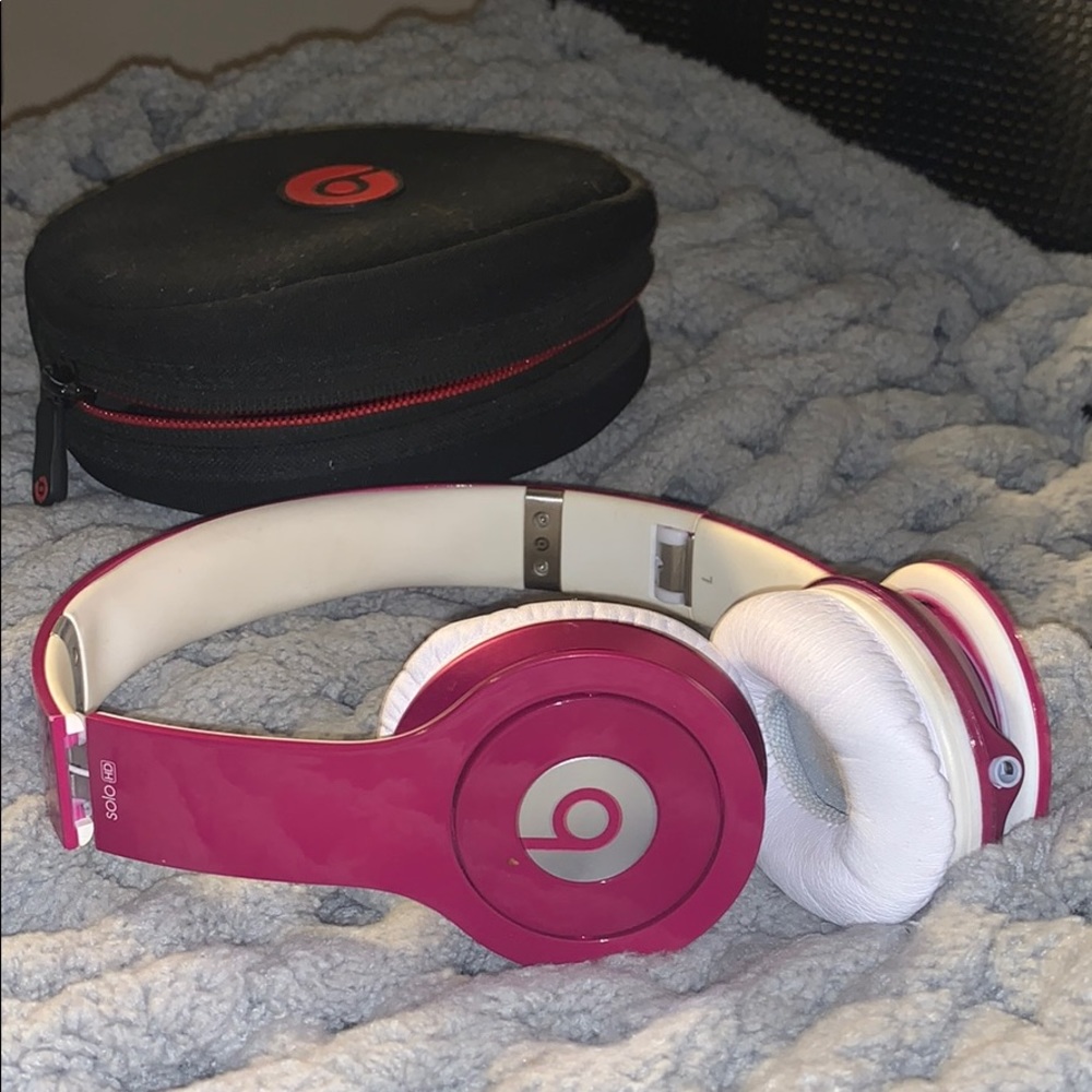 Beats Solo HD Pink